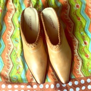 AMAZING brand new LUCCHESE booties!